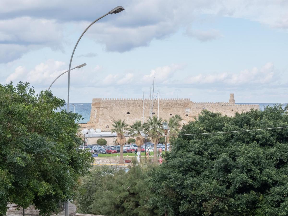 City Center Apartment In Great Location Iraklion Buitenkant foto